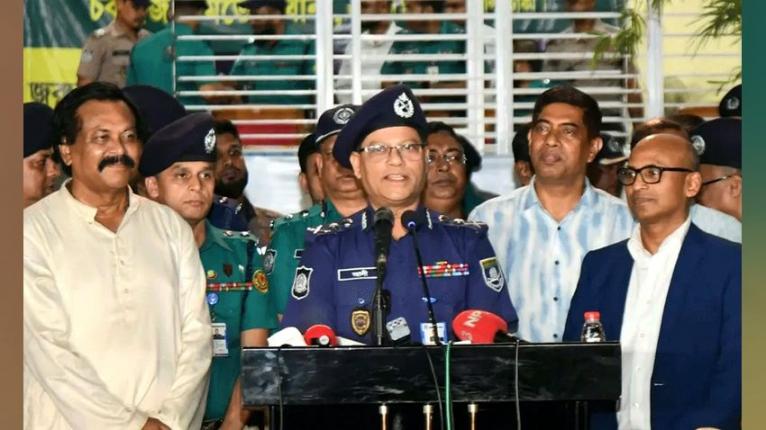 সারা দেশে শান্তিপূর্ণভাবে দুর্গাপূজা উদযাপিত হচ্ছে : আইজিপি