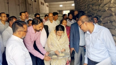 রমজানে খাদ্য সরবরাহ স্বাভাবিক রাখতে কর্মকর্তাদের সমন্বিতভাবে কাজ করার আহ্বান খাদ্যমন্ত্রীর