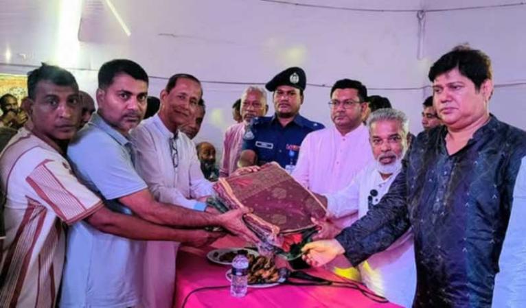 সংখ্যালঘু বলে আলাদা কিছু নেই, আমরা সবাই এ দেশের মানুষ: মান্নান