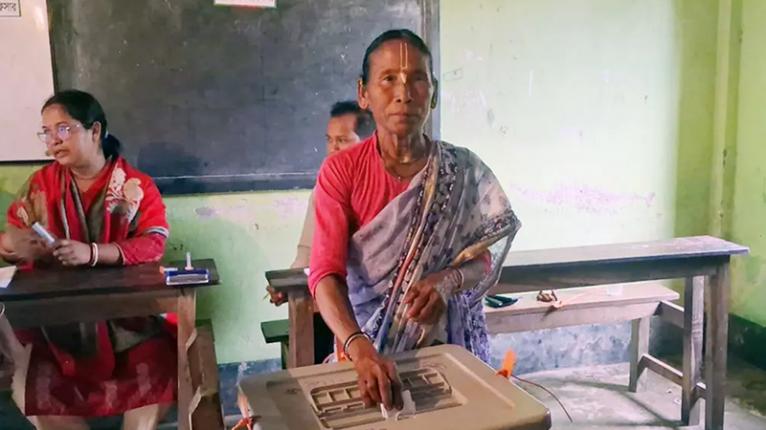ঠাকুরগাঁও-১ আসনের উপনির্বাচনে ভোটগ্রহণ চলছে