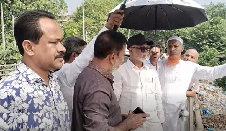 নারায়ণগঞ্জে খাল পরিষ্কার কর্মসূচি পরিদর্শনে সিটি প্রশাসক সাখাওয়াত হোসেন