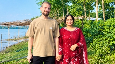 বাংলাদেশে এসেই ধর্ম বদলে বিয়ে করলেন ফিনল্যান্ডের নাগরিক